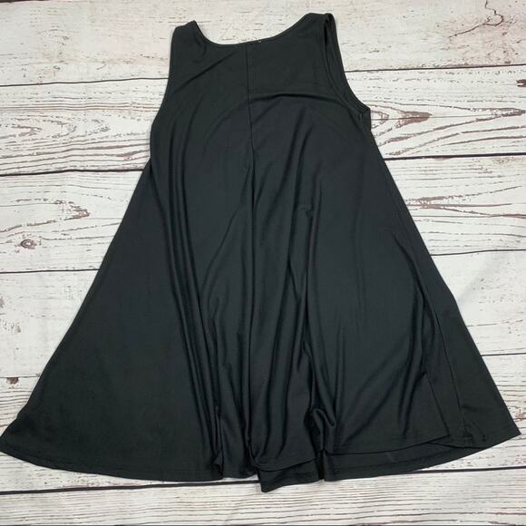 She and Sky black dress - Picture 6 of 6